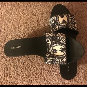 ININE WEST Wedges Size 11